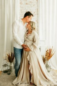 schwangerschaft-familienfotos-babybauch